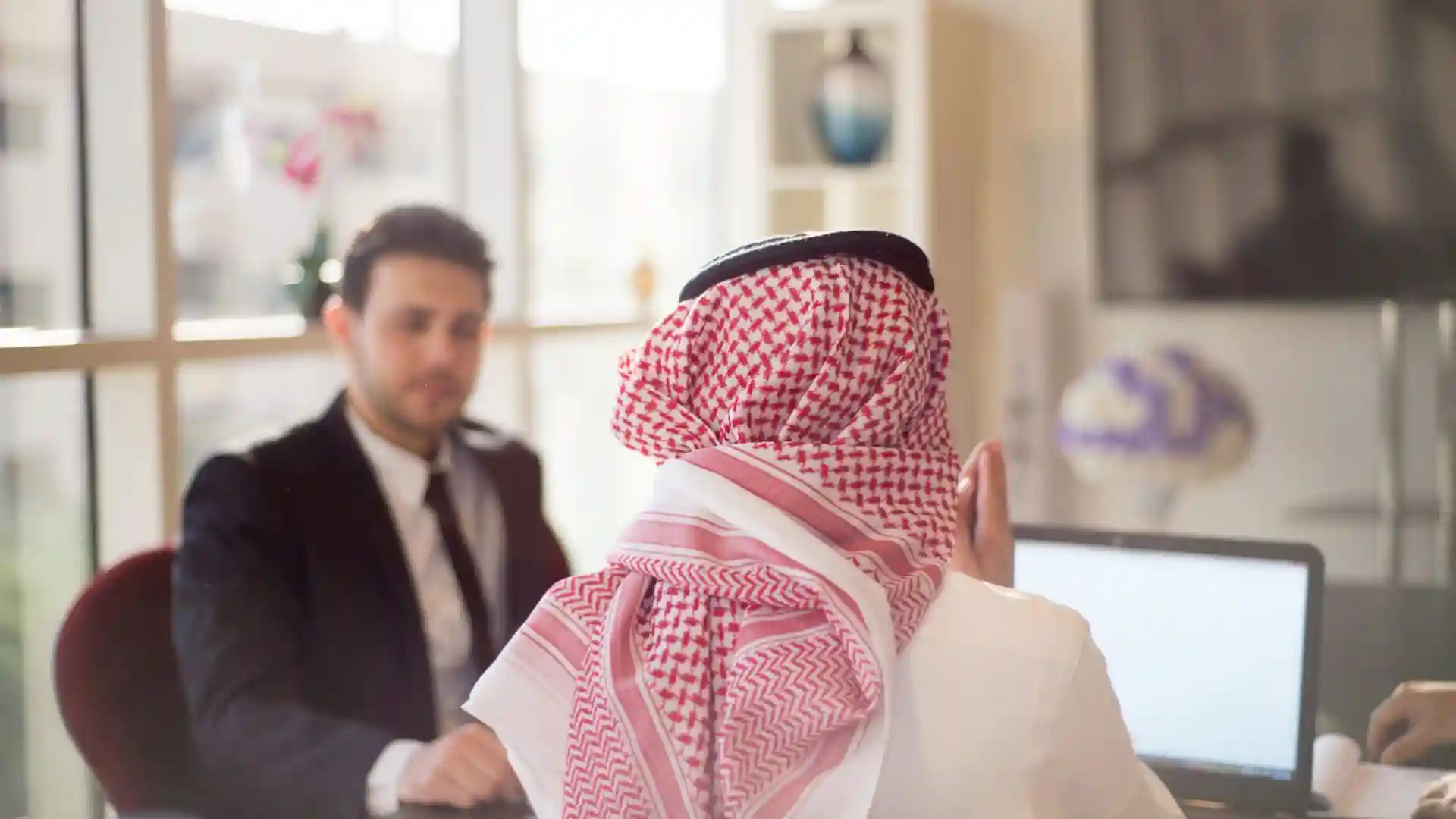 كم راتب المحامي في السعودية 2024 | رواتب محاميين المملكة