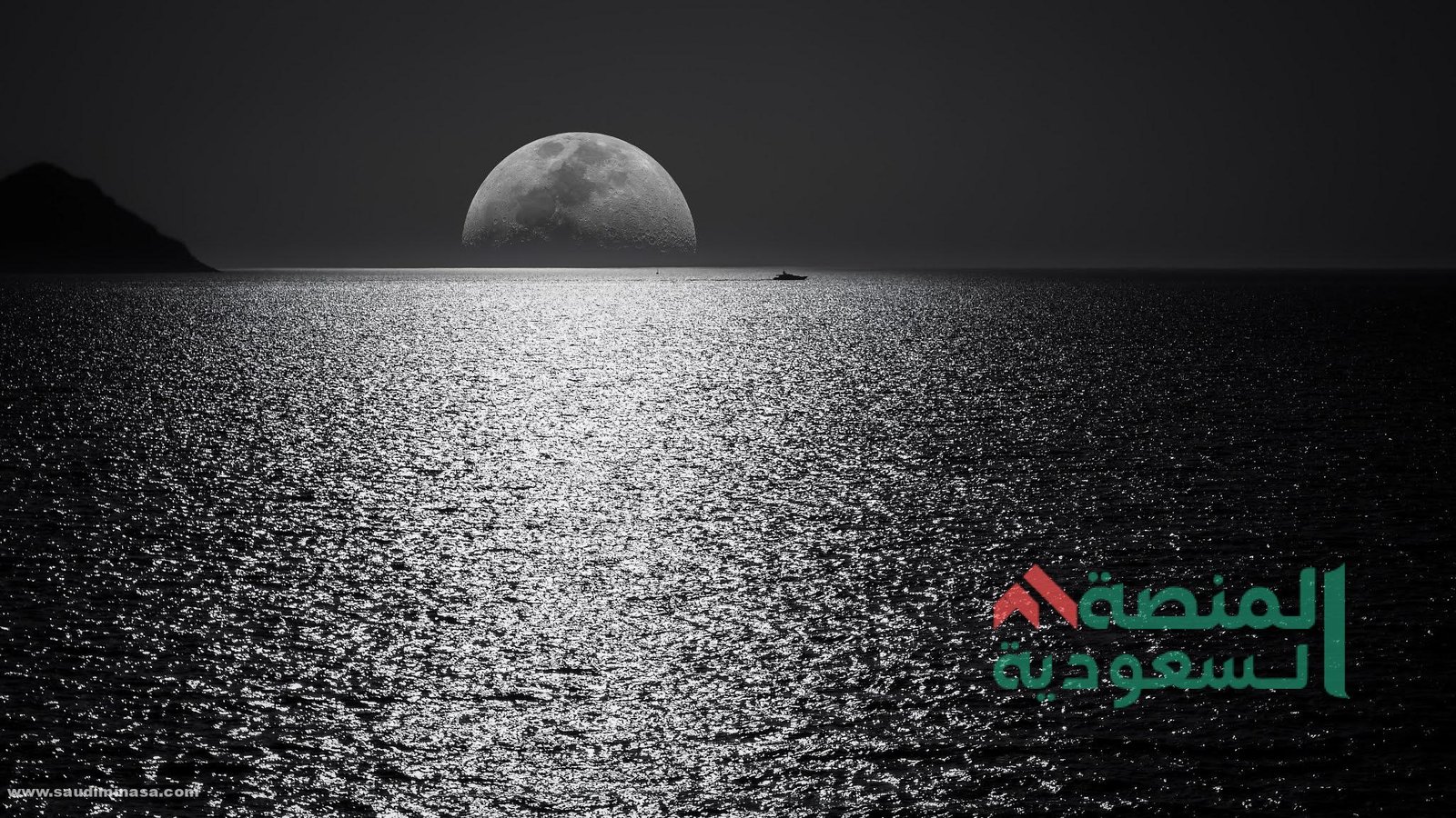 خلفيات سوداء فخمة